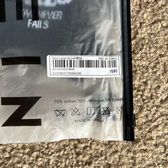 New "Love Never Fails" and “Choosing to be Kind” Socks - Picture 5 of 7